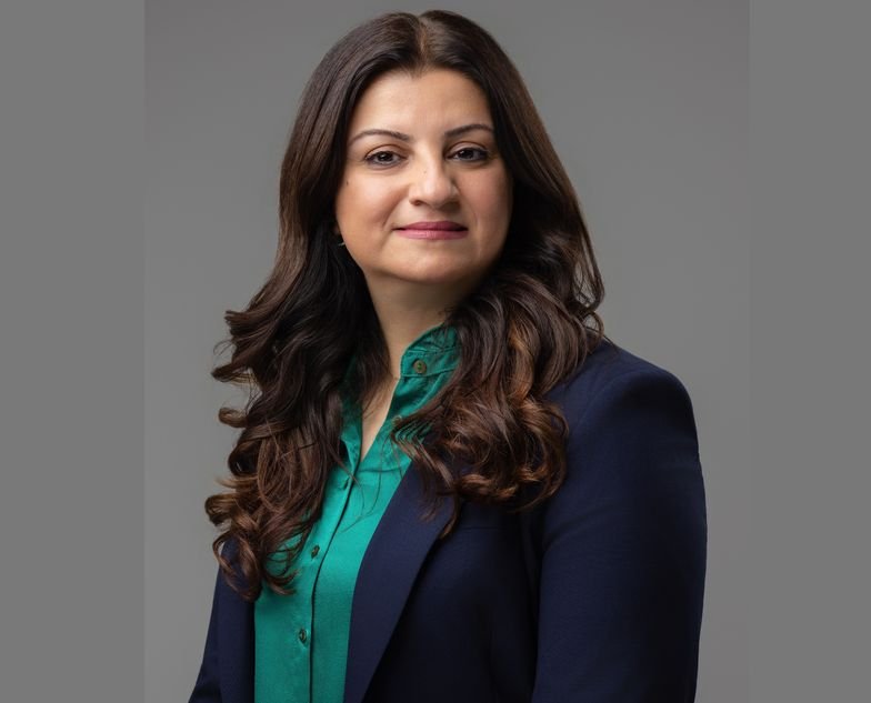Portrait of Nada Kazerooni, head of financial institutions and treasury at Ithmaar Bank